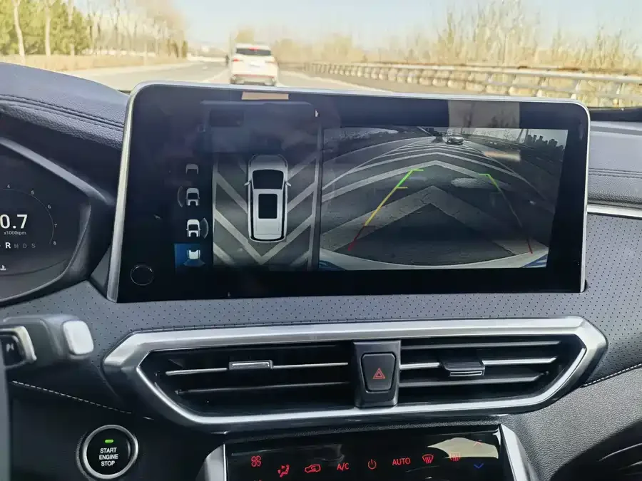 Maxus G50 2023 PLUS 1.5T Automatic Escort Edition 2023 — миниатюра 4