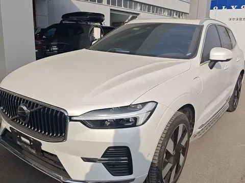 Volvo XC60 Plug-in Hybrid 2023 купить в Москве