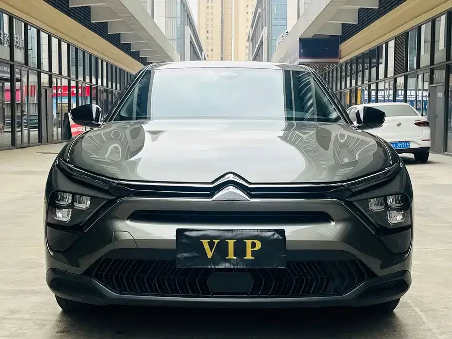 Citroen Versailles C5 X Versailles C5 X 2025 1.6T Overseas Edition 2024 — миниатюра 3
