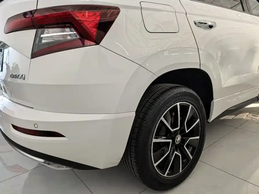 Skoda Karoq Korok 2022 TSI280 Exclusive Edition 2022 — миниатюра 5