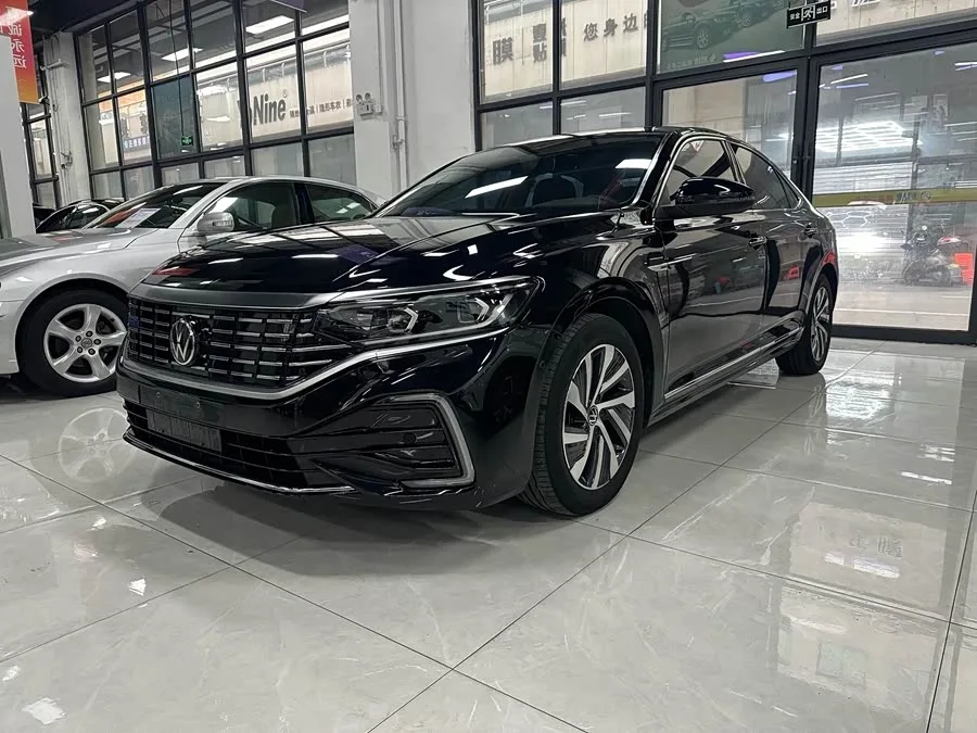 Volkswagen Passat New Energy Passat New Energy 2022 430PHEV Hybrid Luxury Edition 2022 — фото 1, купить с доставкой в Москву