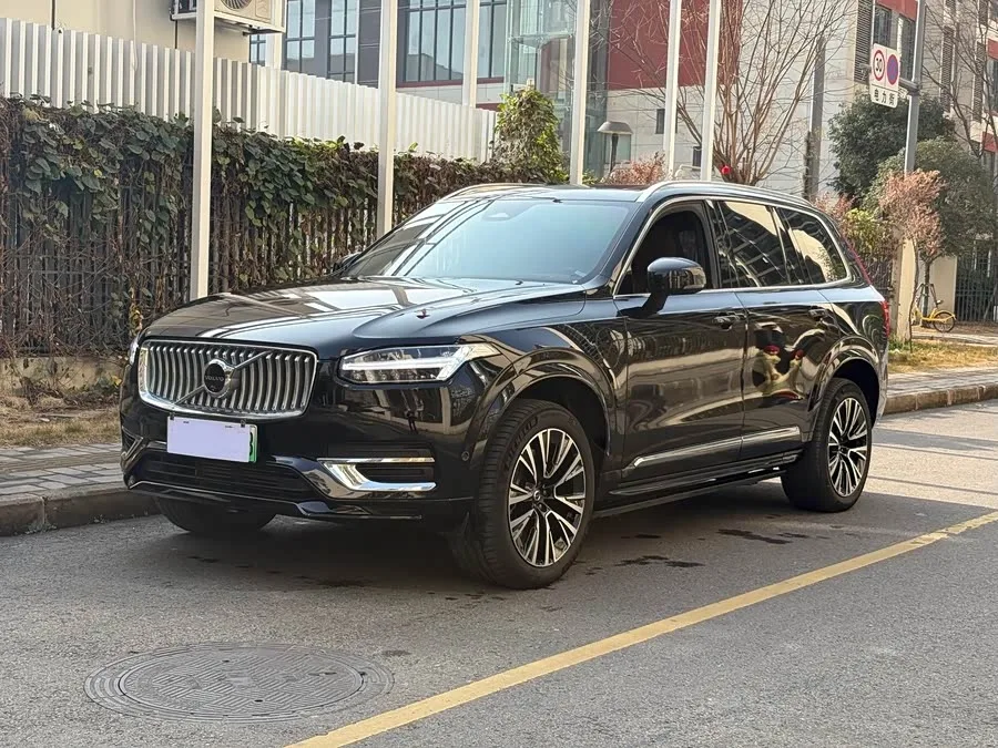 Volvo XC90 Plug-in Hybrid 2024 T8 Zhizun Luxury Edition 7 Seaters 2025 — фото 1, купить с доставкой в Москву