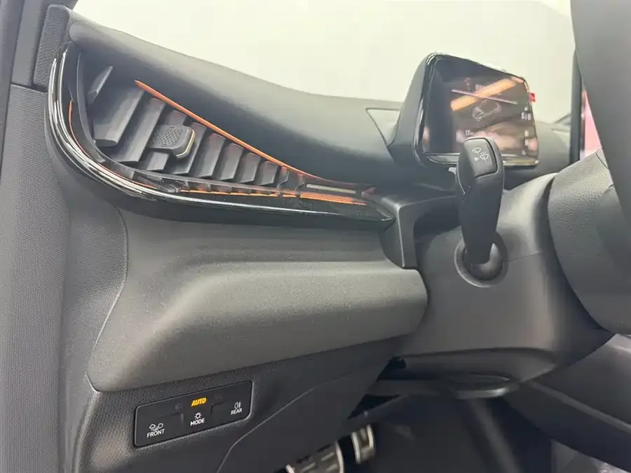 Volkswagen ID. UNYX Yuzhong 06 2024 Pro long-range version 2025 — миниатюра 4