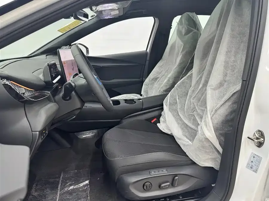 Volkswagen ID. UNYX Yuzhong 06 2024 Pro long-range version 2025 — миниатюра 5