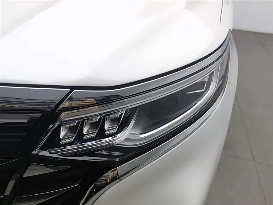 Roewe iMAX8 Roewe iMAX8 2023 400TGI Premium Edition 2023 — миниатюра 4