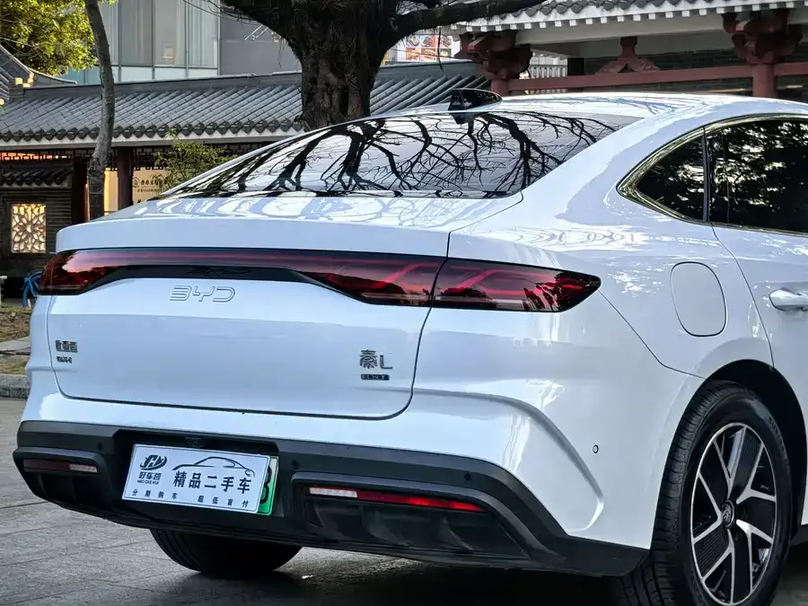 BYD Qin L Qin L 2025 DM-i Intelligent Driving Edition 120KM Beyond Edition 2025 — миниатюра 4