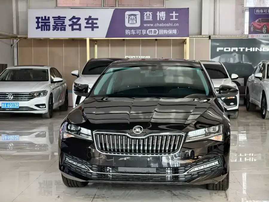 Skoda SuperB Super 2023 TSI280 DSG Exclusive Edition 2023 — фото 1, купить с доставкой в Москву
