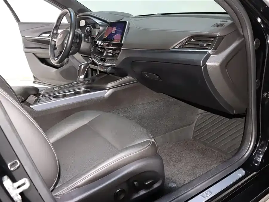 Cadillac CT4 2022 28T luxury model 2022 — миниатюра 4