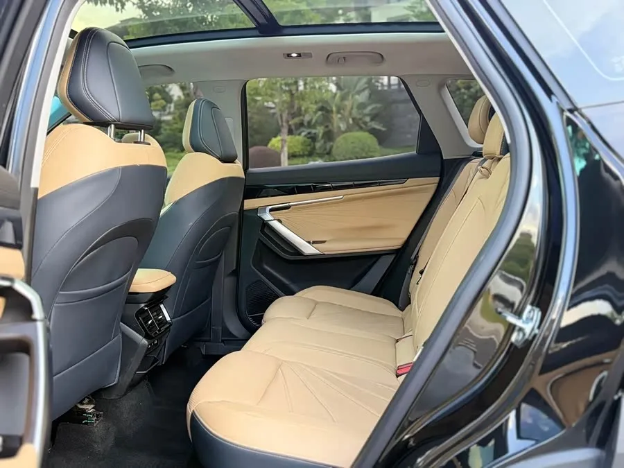 Geely Atlas L Boyue L 2023 1.5TD DCT Premium Edition 2024 — миниатюра 3