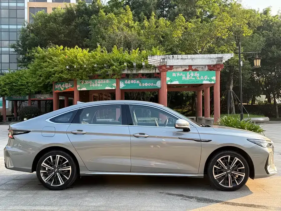 Chery Arrizo 8 Arrizo 8 2025 1.6T DCT 2025 — миниатюра 2