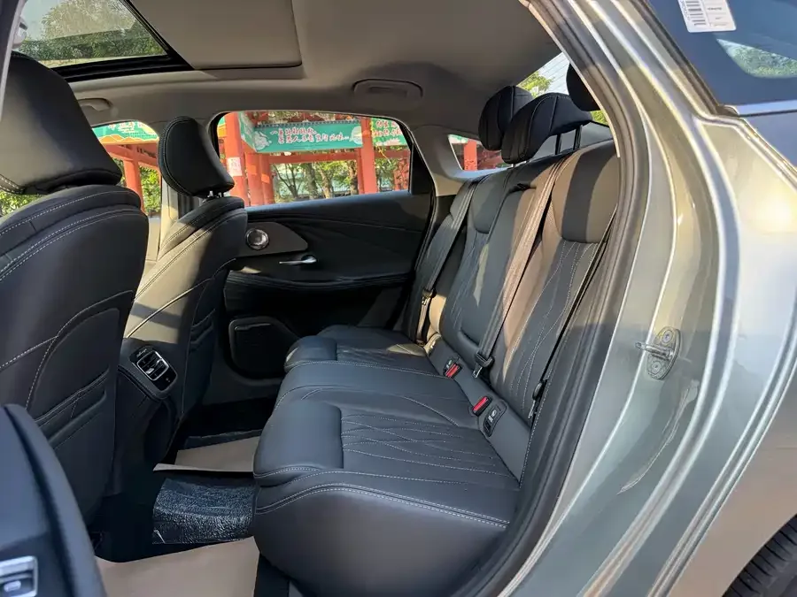 Chery Arrizo 8 Arrizo 8 2025 1.6T DCT 2025 — миниатюра 4
