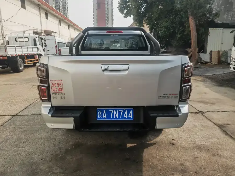 Isuzu Lingtuo Lingtuo 2023 2.5T Automatic Two-Wheel Drive Diesel Navigator Edition Long Wheelbase 2026 — миниатюра 2