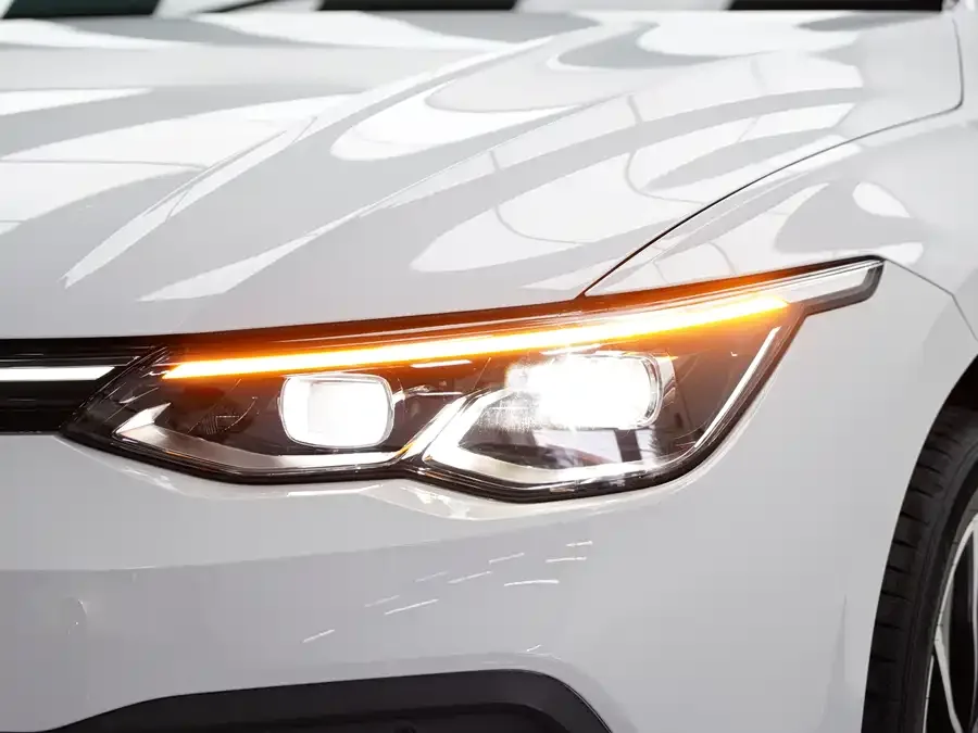 Volkswagen golf Golf 2021 280TSI DSG R-Line 2022 — миниатюра 4