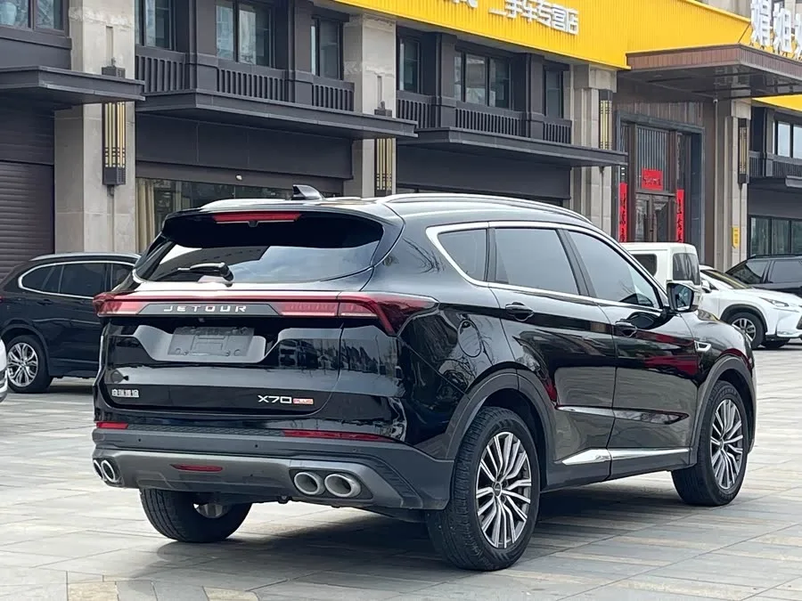 Jetour X70 PLUS JETOUR X70 PLUS 2024 Champion Edition 1.5T DCT Champion MAX 5 Seaters 2024 — миниатюра 2