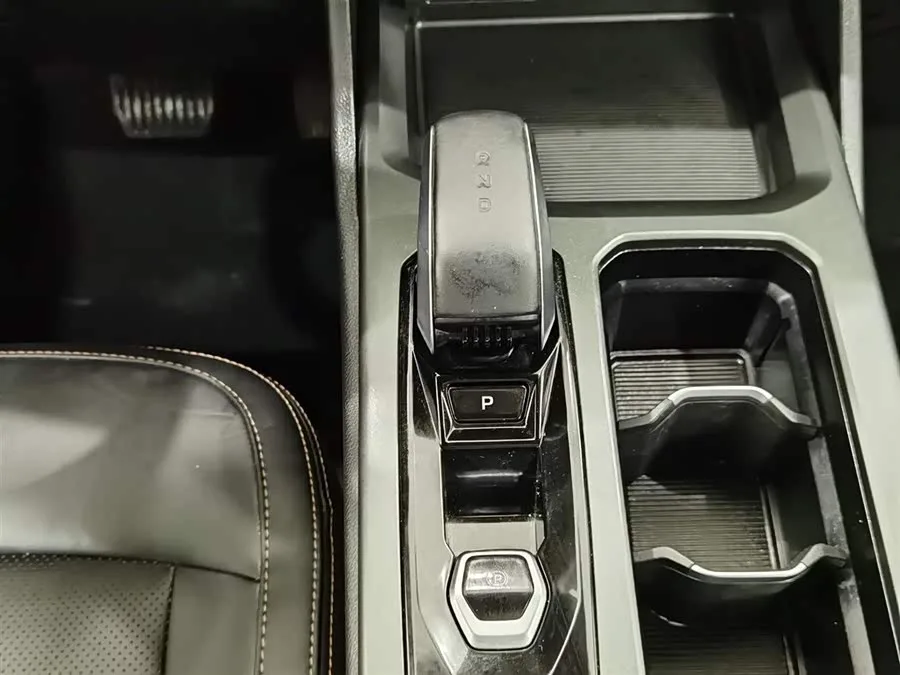 Geely Haoyue L Haoyue L 2023 2.0T DCT Premium Edition 2023 — миниатюра 4