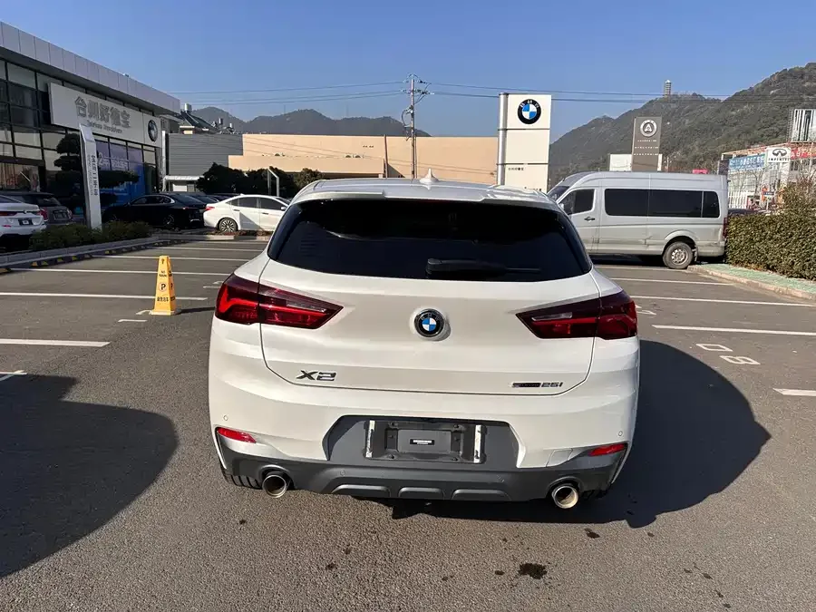 BMW X2 2022 sDrive25i Night Edition 2022 — миниатюра 5