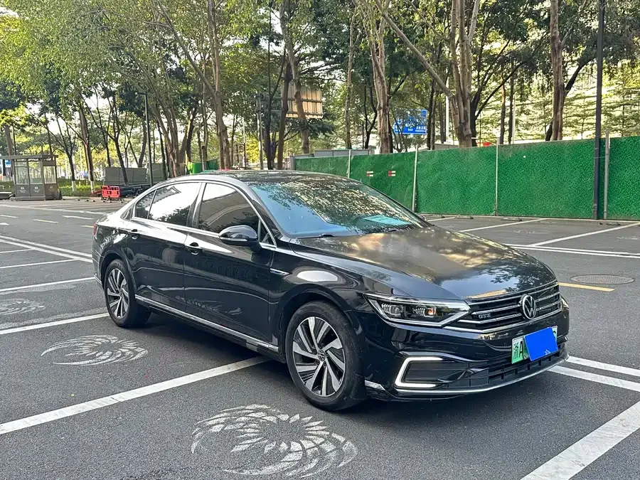 Volkswagen Magotan GTE plug-in hybrid Magotan GTE plug-in hybrid 2022 GTE luxury model 2023 — миниатюра 3