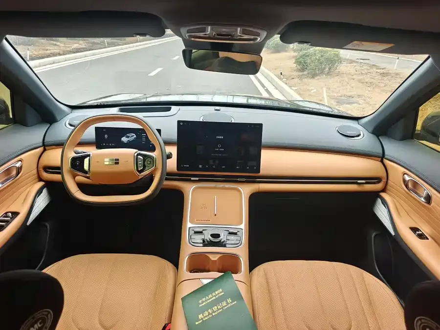 Geely Galaxy Starship 7 Galaxy Starship 7 2025 120km Sailing+ Edition 2025 — миниатюра 2