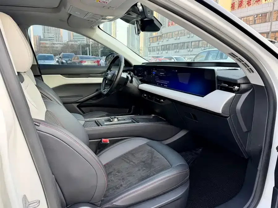 Ford Mondeo 2022 Mondeo EcoBoost 245 Fashion Edition 2022 — миниатюра 4