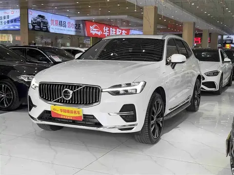 Volvo XC60 Plug-in Hybrid 2023 купить в Москве