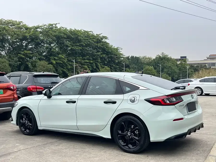 Honda Civic 2023 Civic HATCHBACK 2.0L e:HEV Extreme Edition 2023 — миниатюра 3