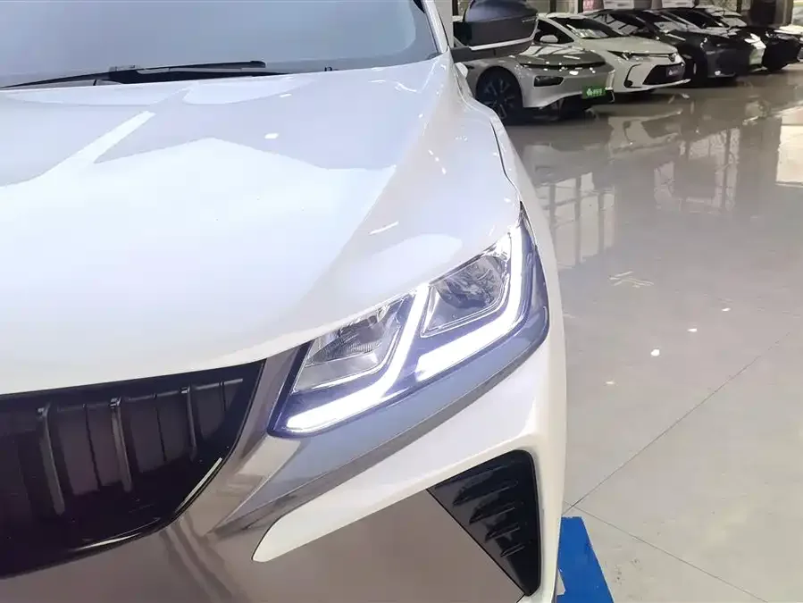 Geely Coolray SX11 Geely Binyue 2024 1.5T DCT Dragon Edition 2024 — миниатюра 2