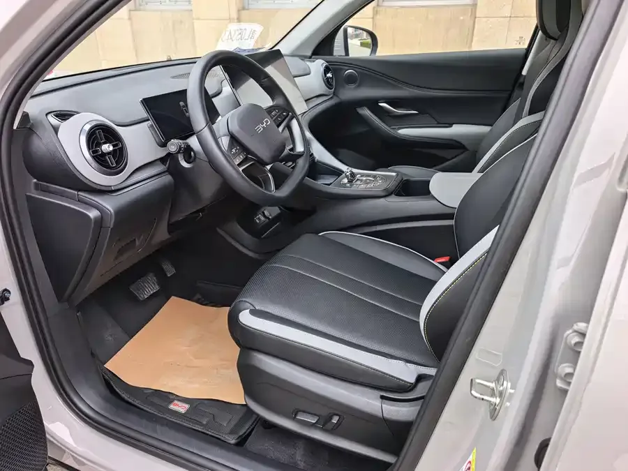 BYD Sea Lion 05 DM-i Sea Lion 05 DM-i 2025 DM-i Intelligent Driving Edition 115KM Flagship Model 2025 — миниатюра 5