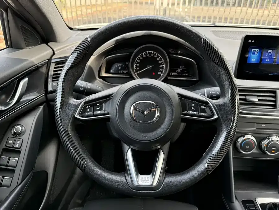 Mazda CX-4 2021 2.0L Automatic 2WD Blue Sky Vitality Edition 2022 — миниатюра 5