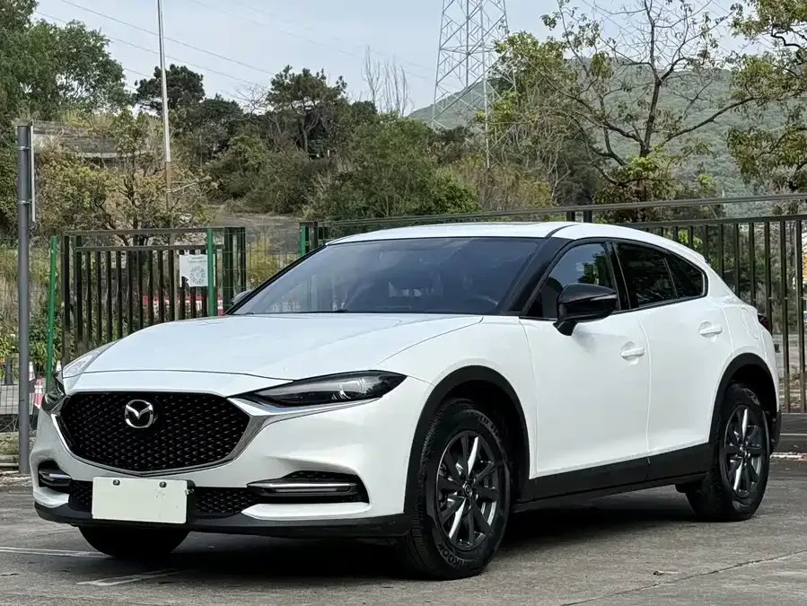 Mazda CX-4 2021 2.0L Automatic 2WD Blue Sky Vitality Edition 2022 — фото 1, купить с доставкой в Москву