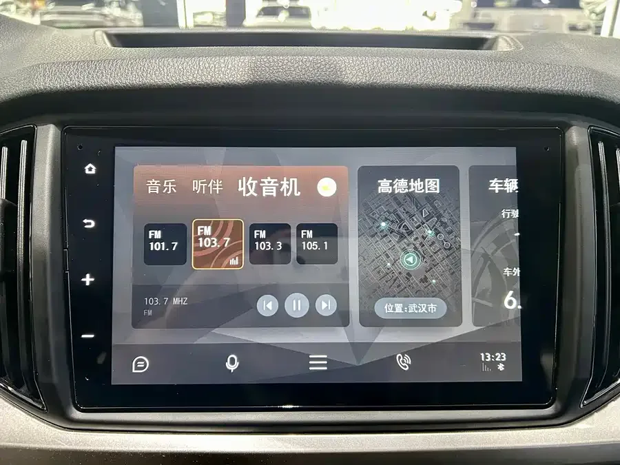 Skoda Kamiq 2024 KAMIQ 1.5L Automatic Power Edition 2024 — миниатюра 5