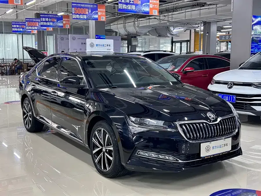 Skoda SuperB Superb 2023 facelifted TSI280 DSG exclusive version 2024 — миниатюра 3