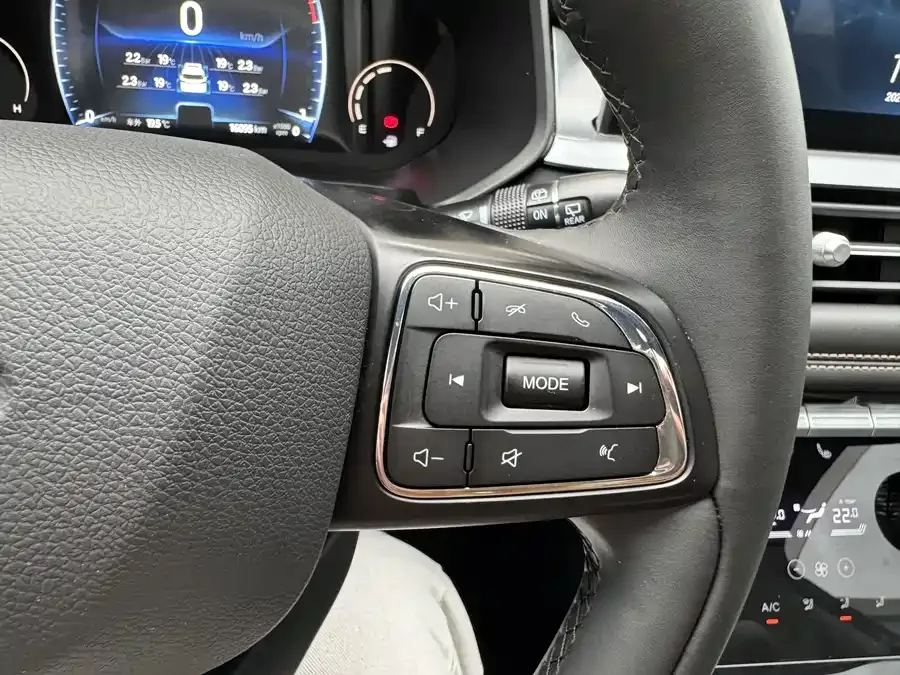 Chery Tiggo 8 Tiggo 8 2025 Excellence Edition 230TCI Manual Comfort Edition 5-seater 2024 — миниатюра 5