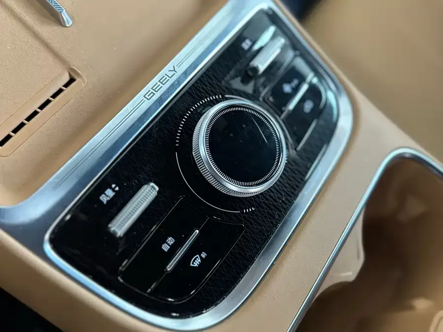 Geely Galaxy Starship 7 Galaxy Starship 7 2025 120km Navigator Edition 2024 — миниатюра 4