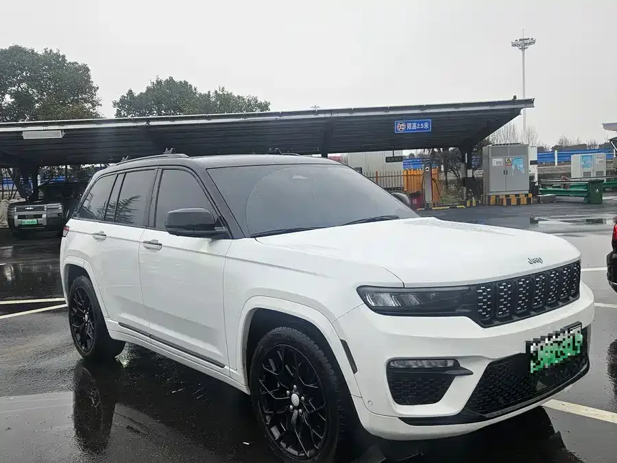 Jeep Grand Cherokee 4xe Grand Cherokee 4xe (Imported) 2023 4xe Peak Edition 2023 — фото 1, купить с доставкой в Москву
