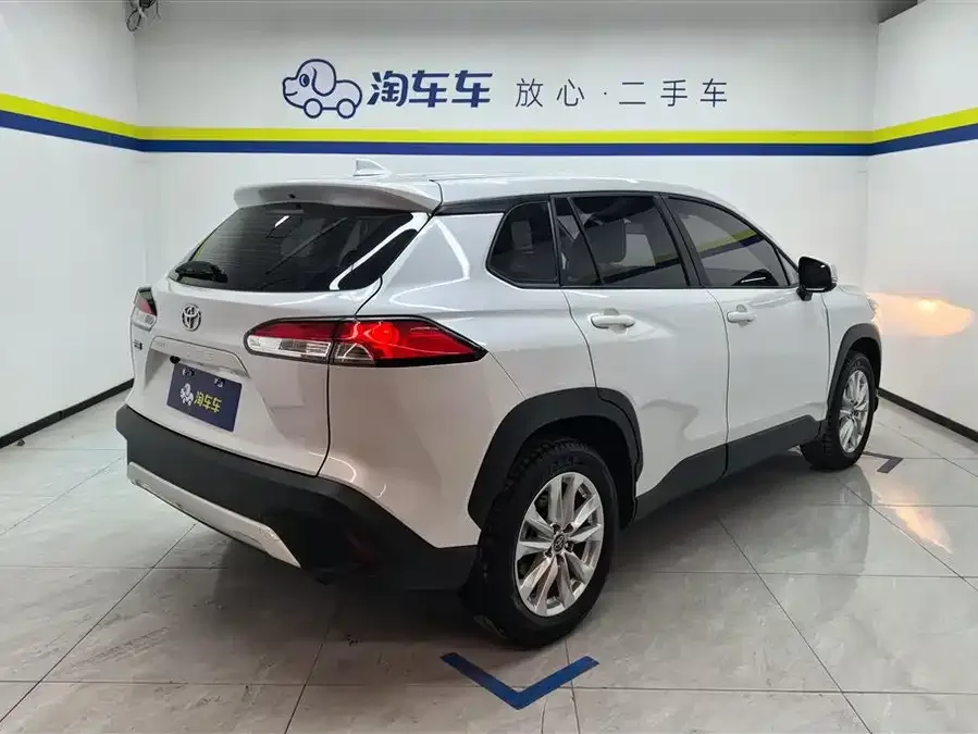 Toyota Corolla Corolla Sharp 2024 2.0L Intelligent Electric Hybrid Dual Engine Pioneer Edition 2025 — миниатюра 3