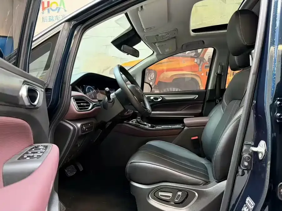 GAC Trumpchi M6 Trumpchi M6 2023 PRO 270T DCT Luxury Edition 2024 — миниатюра 4