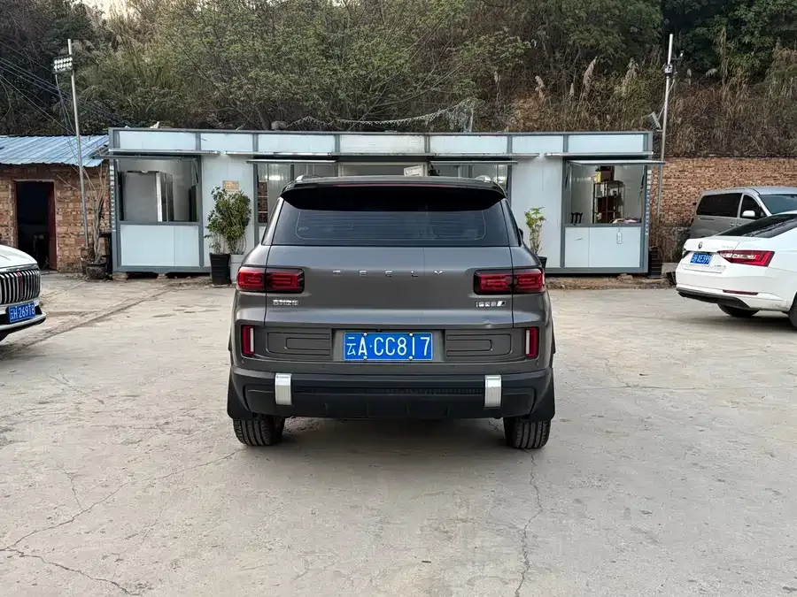 Geely ICON Geely ICON 2023 1.5TD Chocolate Edition 2024 — миниатюра 2