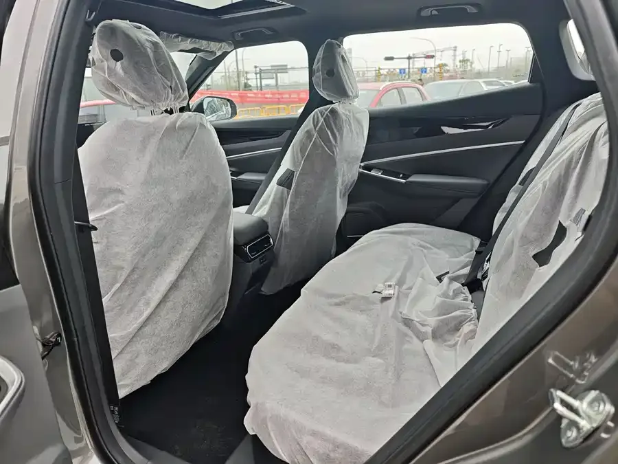 Geely Atlas Boyue 2026 1.5TD Joy 2026 — миниатюра 3