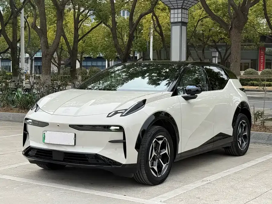 Zeekr X Zeekr X 2025 five-seat rear-wheel drive version 2025 — фото 1, купить с доставкой в Москву