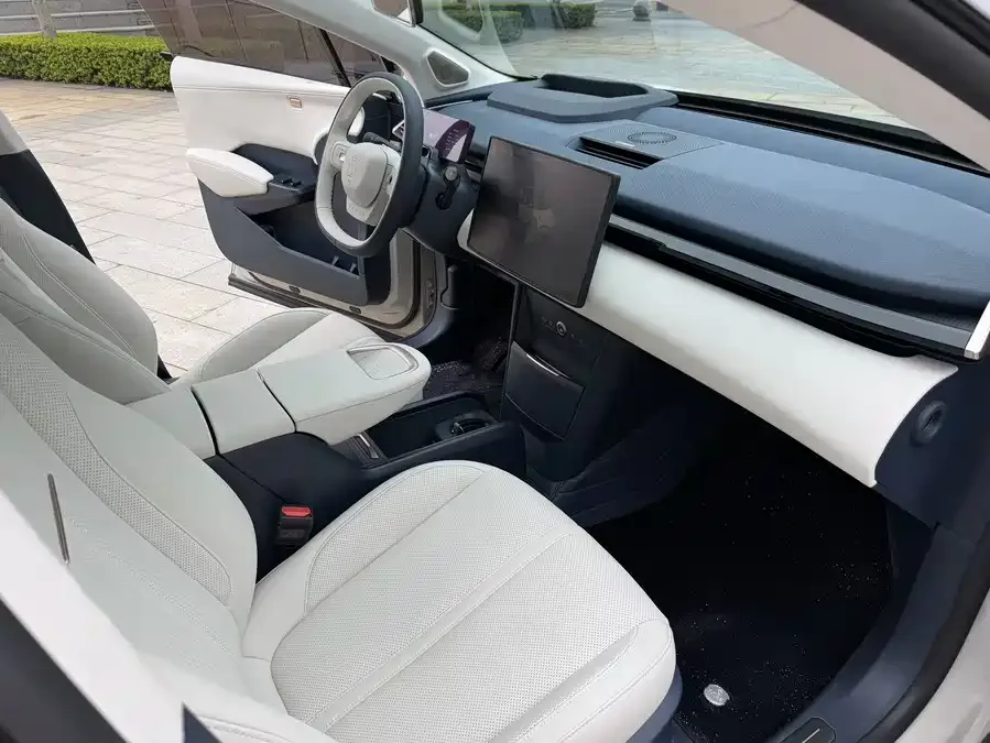 Zeekr X Zeekr X 2025 five-seat rear-wheel drive version 2025 — миниатюра 4