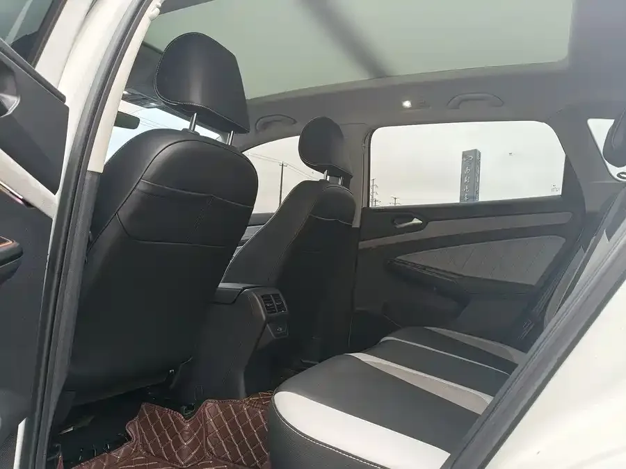Jetta VS7 Jetta VS7 2023 280TSI Automatic High Gloss Glory Edition 2023 — миниатюра 2