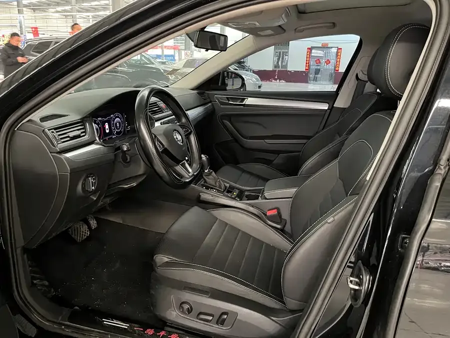 Skoda SuperB Superpa 2024 TSI280 DSG Exclusive Edition 2024 — миниатюра 4