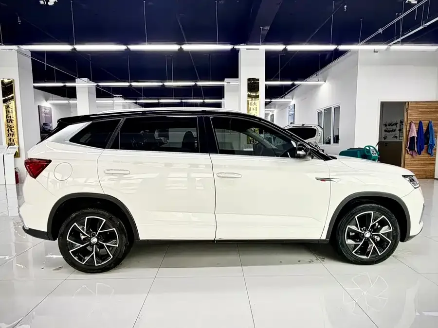 Skoda Kamiq 2021 KOMIC GT TSI230 DSG Flagship Edition 2022 — миниатюра 4