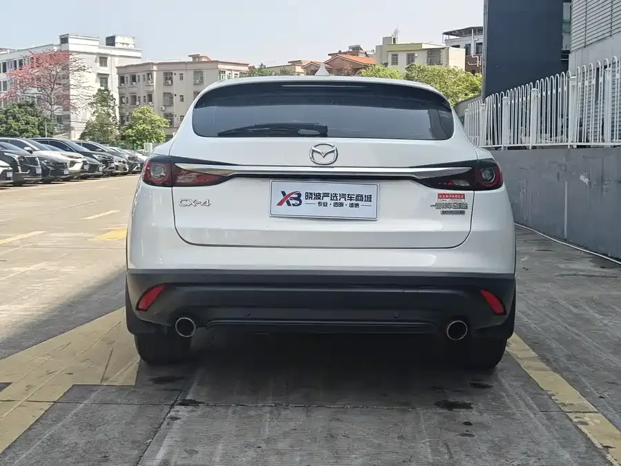 Mazda CX-4 2021 2.0L Automatic 2WD Blue Sky Vitality Edition 2022 — миниатюра 2
