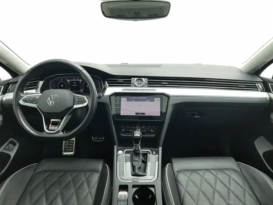 Volkswagen Magotan GTE plug-in hybrid Magotan GTE plug-in hybrid 2022 GTE luxury model 2022 — миниатюра 2