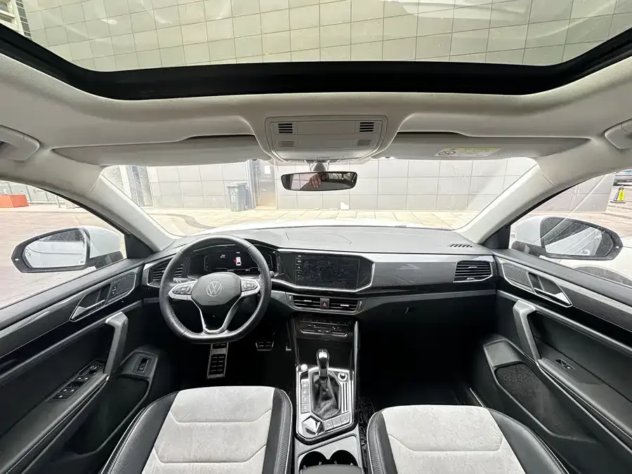 Volkswagen Tayron X Tanyue X 2020 330TSI 2WD Premium Intelligent Edition 2022 — миниатюра 2