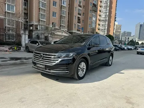 Volkswagen Viloran 2023 buy in Moscow