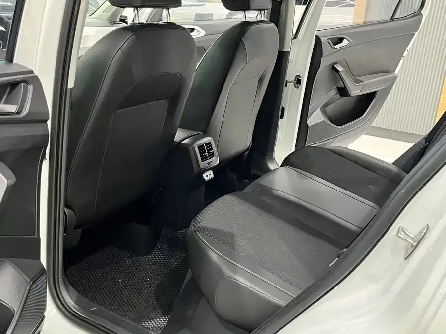 Volkswagen Tacqua Tanying 2023 200TSI DSG Yuezhi Connected Edition 2023 — миниатюра 3