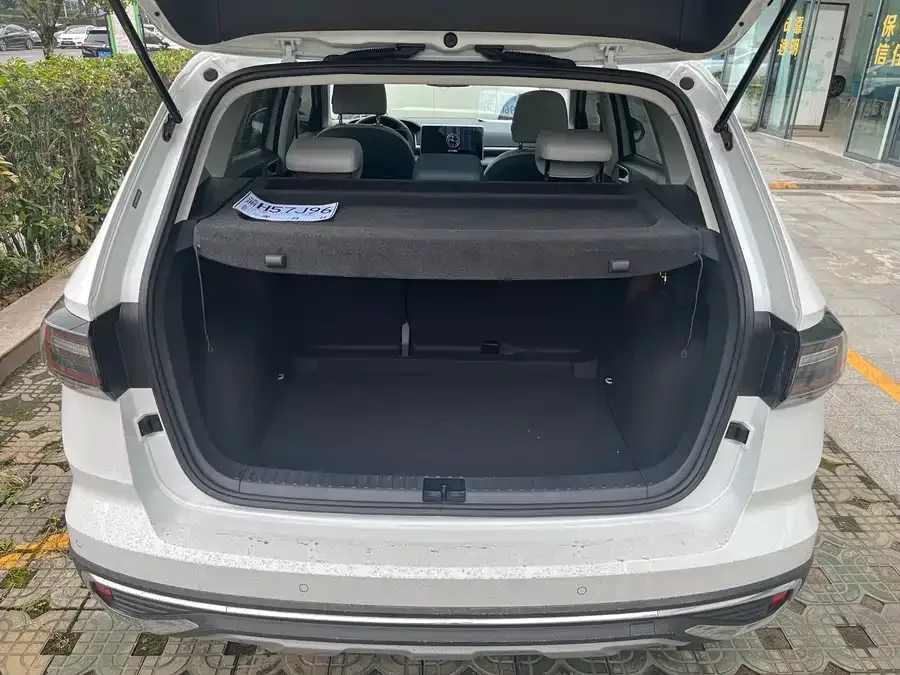 Volkswagen Tiguan (Tharu) Tuyue 2024 300TSI 2WD Full Moon Edition 2025 — миниатюра 2