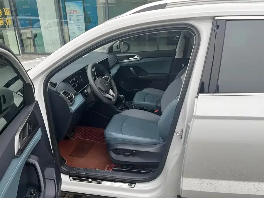 Volkswagen Tiguan (Tharu) Tuyue 2024 300TSI 2WD Full Moon Edition 2025 — миниатюра 3